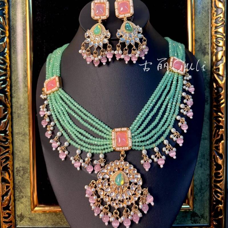 أقراط وقلادة بتصميم كتابة كتاب - مراجعة Ethnic Fashion Book وسعره